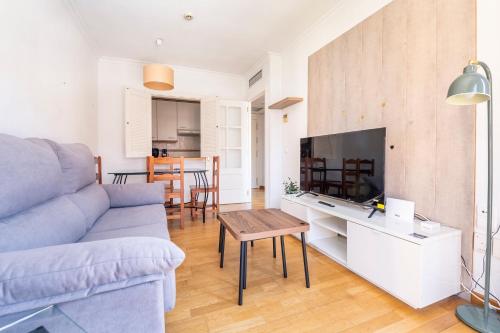Centrally Located Apartment with Pool near IFEMA