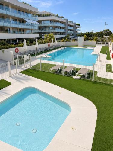 3BD Marbella Design Apt - Pool - Beach 5 min walk