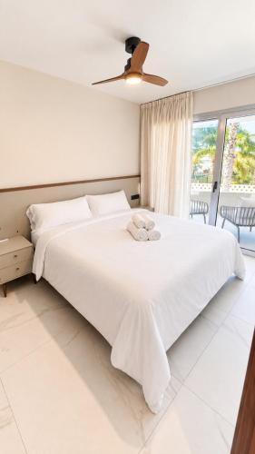 3BD Marbella Design Apt - Pool - Beach 5 min walk
