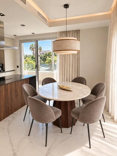 3BD Marbella Design Apt - Pool - Beach 5 min walk