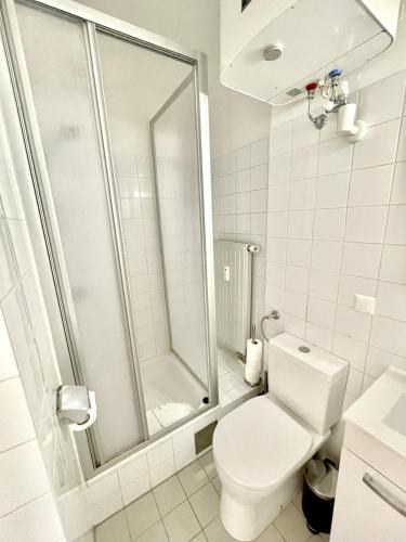 NOOR Modern Studio Lend Parking Option