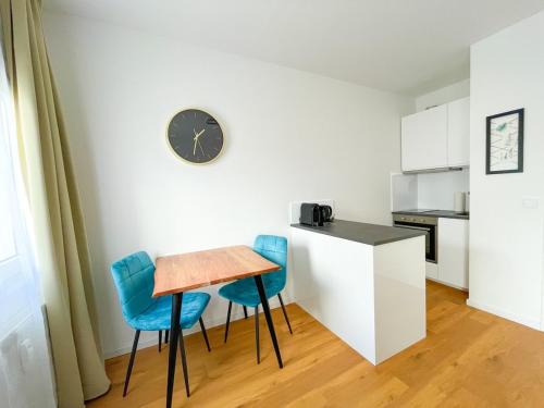 NOOR Bright Studio Workspace Parking Option