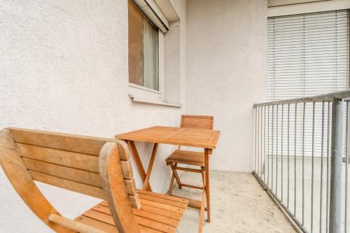 NOOR Studio with Balcony Lend Parking Option
