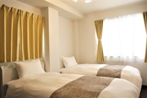 125 sqm 4 Bedrooms 2 Bathrooms Parking for 2 Cars 2 Stops to USJ Direct Train to KIX