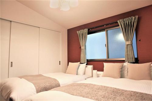 125 sqm 4 Bedrooms 2 Bathrooms Parking for 2 Cars 2 Stops to USJ Direct Train to KIX
