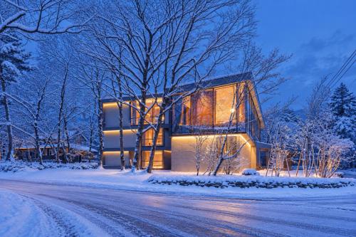 D Plus and E Plus Hakuba