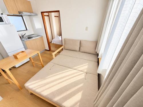 XLH3, Renovated in 2026, Sleeps 4, Double Bed and Double Sofa Bed, Near Shinjuku and Harry Potter Studio