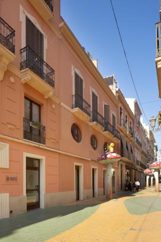 A peaceful bubble downtown and parking included