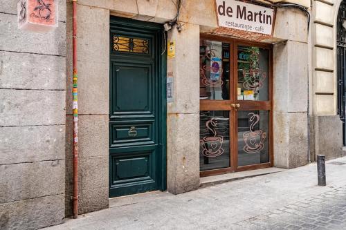 Bright Central Madrid Flat