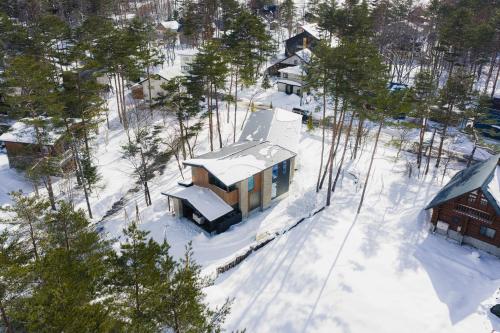 Base 47 Hakuba by Jade Villa