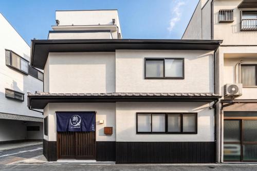 鶴Inn 鶴橋駅徒歩9分 難波 梅田 奈良へ直通 贅沢な和モダン一軒家 雲海居
