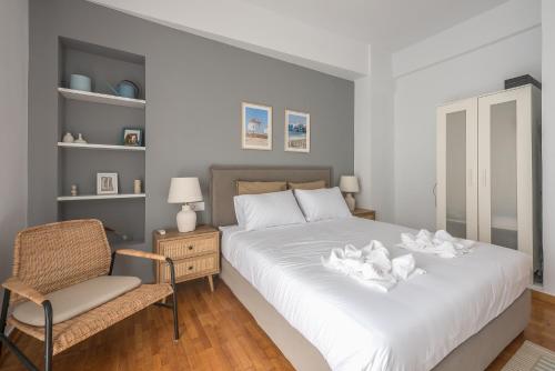 Chic 2BR Spacious Apt in Exarchia With Balcony