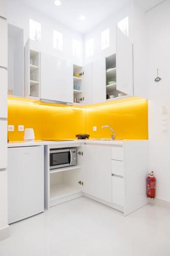 Kostas Acropolis Studio 2