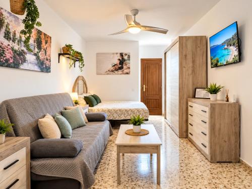 VIS112 - Central Studio with AC and Lift - 5 min Walk to the Pedestrian Centre