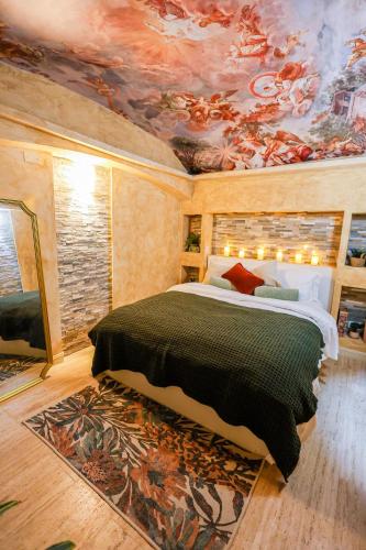 Charming Private Underground Roman Retreat Self Check-In B