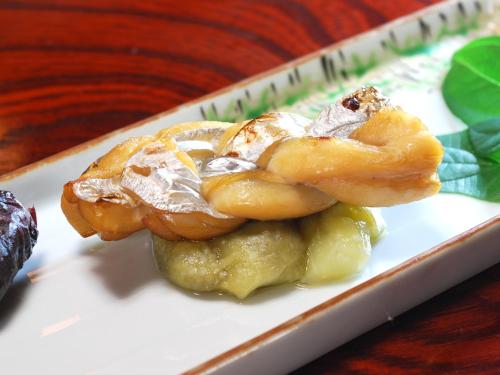 a plate of food with shrimp on top ofruit at Bingoya in Kurashiki