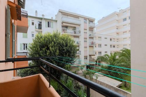 Antibes Foch Appartement 4 pers proche du centre