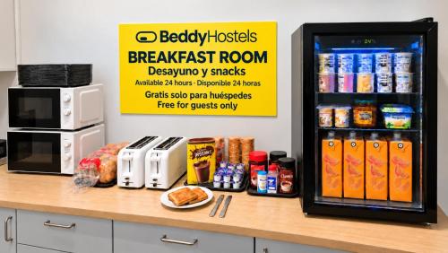 Beddy Hostels - FREE Breakfast, Towels & Luggage Storage