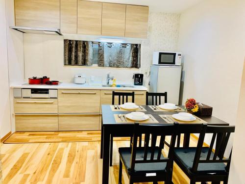 Osaka Umeda Walking Circle Single Family Luxury Building, 6 minutes from the station, Anya Inn