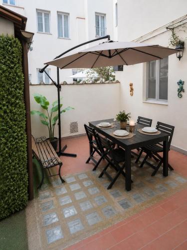 Santa Croce Home - 2BR - Private Courtyard