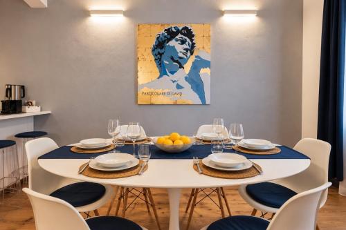 The David Signature - Spacious 2BR & 2BA - 5 min to Duomo