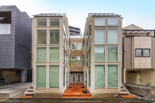 4 mins walk from Nishishinjuku-5chome Station, Designer apartment, Max 4 people, Grand Eggs Nishishinjuku