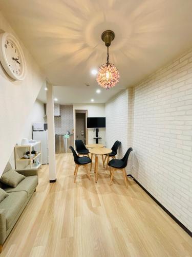 初心之屋十六号馆, an exquisite independent small building in Osaka Umeda Business District