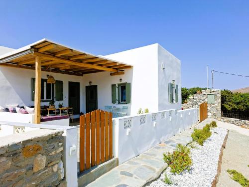 The old barn, Naousa Paros
