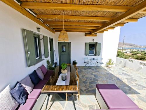 The old barn, Naousa Paros