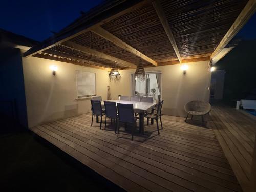 Villa 3 chambres belle piscine privée sur la route de Palombaggia Porto-vecchio proche des plus belles plages