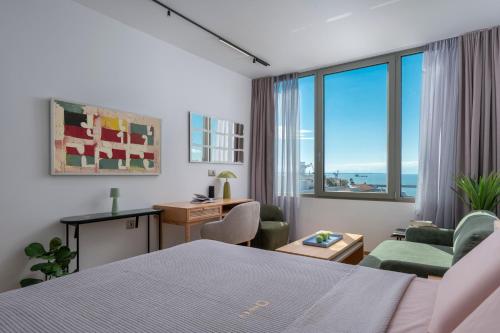 Blue Elegant Suite