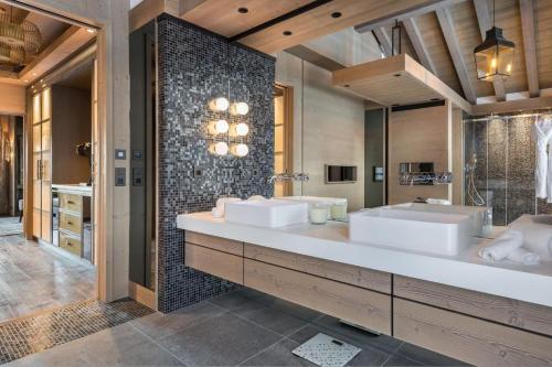 Luxuryy Chalet-La Plagne with Pool
