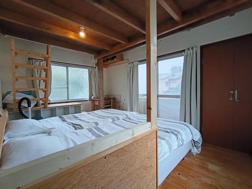 Roku Hostel Hiroshima