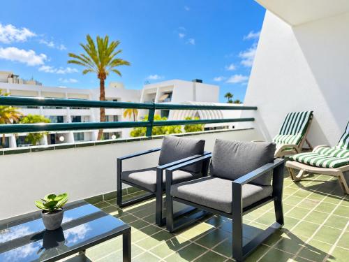 2The Best Location - Las Américas & Parking