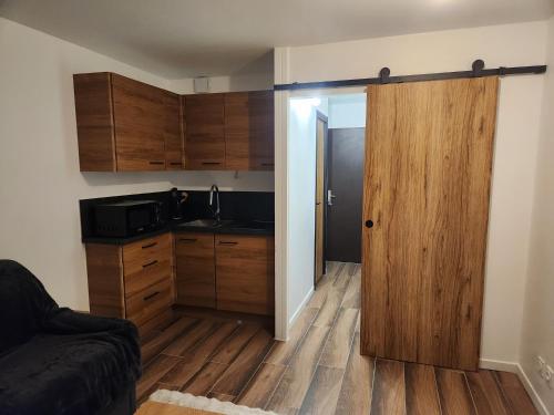 studio ski aux pieds avec parking couvert