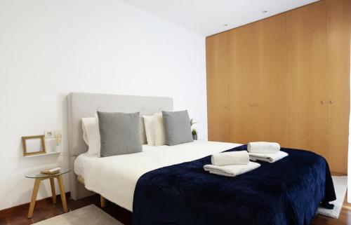 Luxury Central Vienna Apartment - Steps from Stephansplatz