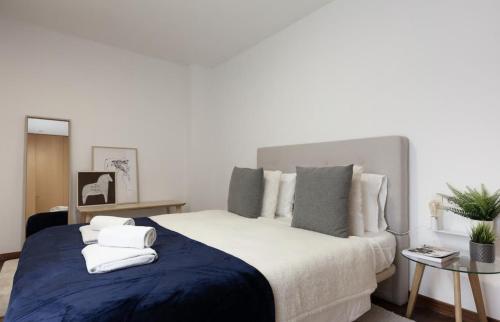 Luxury Central Vienna Apartment - Steps from Stephansplatz