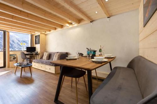 Grand Roc C411 from Slopes 280m, Mont-Blanc View, Parking & WiFi - Happy Rentals