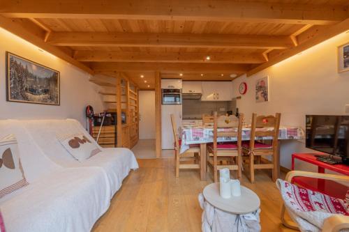 Grand Roc C325 - 280m from Slopes, View, Parking & WiFi - Happy Rentals