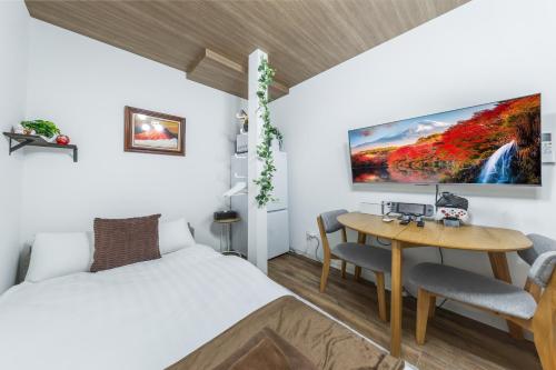 Fully renovated, 10 mins walk from Nishi-Shinjuku-Gochome Station, Good access to Shinjuku and Harajuku, For up to 7 people