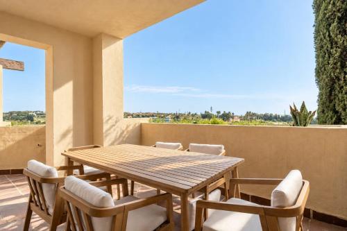 Sea & Sun Hills Views Pool Jacuzzi