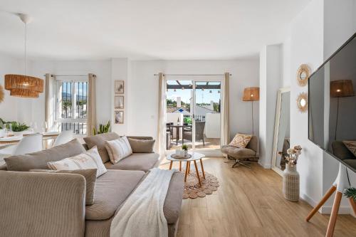 146-Charming 2-Bedroom Penthouse, Marbella-Close to Puerto Banus