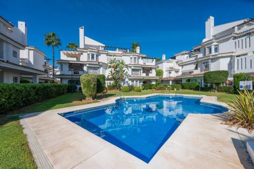 146-Charming 2-Bedroom Penthouse, Marbella-Close to Puerto Banus