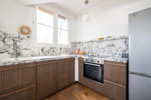Bright and Spacious 1BDR in Central Paris