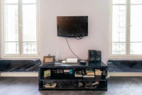 Spacious 1 Bedroom Apartment in Paris