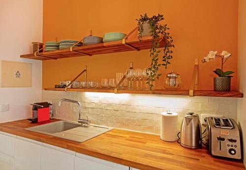 Renovated cosy 1Bedroom Apartment in Santos