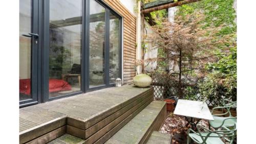 Parisian Apartment With Terrace in Saint Michel-Notre Dame