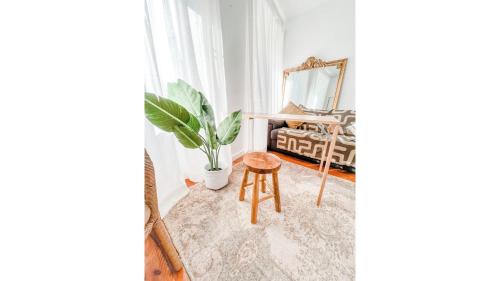 Stylish 2BDR Lisbon Apartment City Center