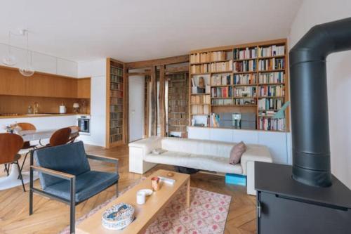 Modern Rustic-style Apartment 7th arrondissement!