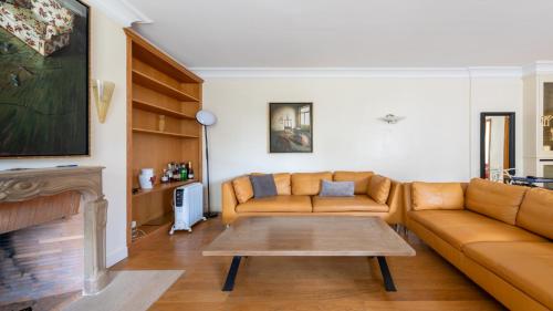 Spacious 3BD Family Apartment Auteuil